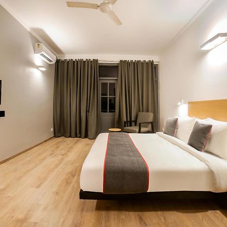 Hotel Golden Prime King New Delhi Exteriör bild
