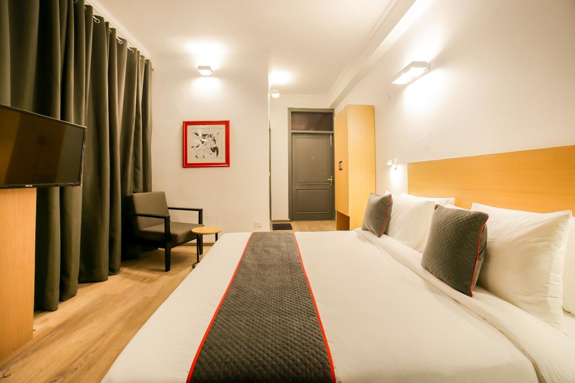 Hotel Golden Prime King New Delhi Exteriör bild